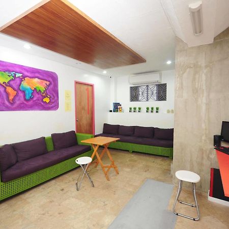 Mnl Boutique Hostel Makati City Exteriör bild