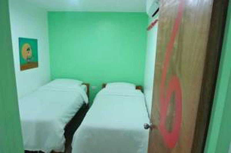 Mnl Boutique Hostel Makati City Exteriör bild