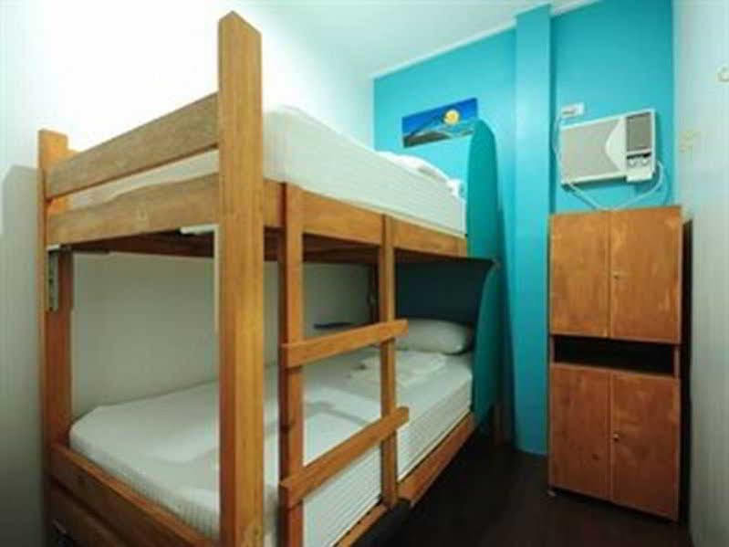 Mnl Boutique Hostel Makati City Exteriör bild